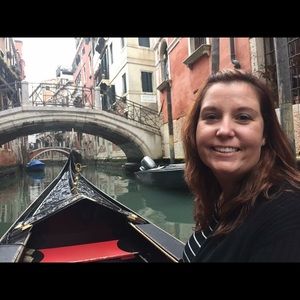 Meet your Posher, Angie